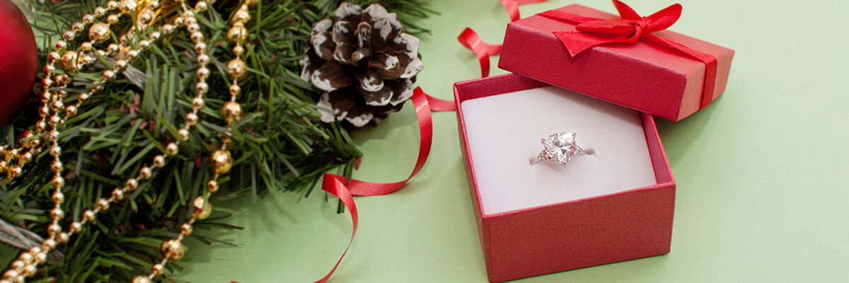 Why Diamond Jewelry is the Best Christmas Jewelry Gift?